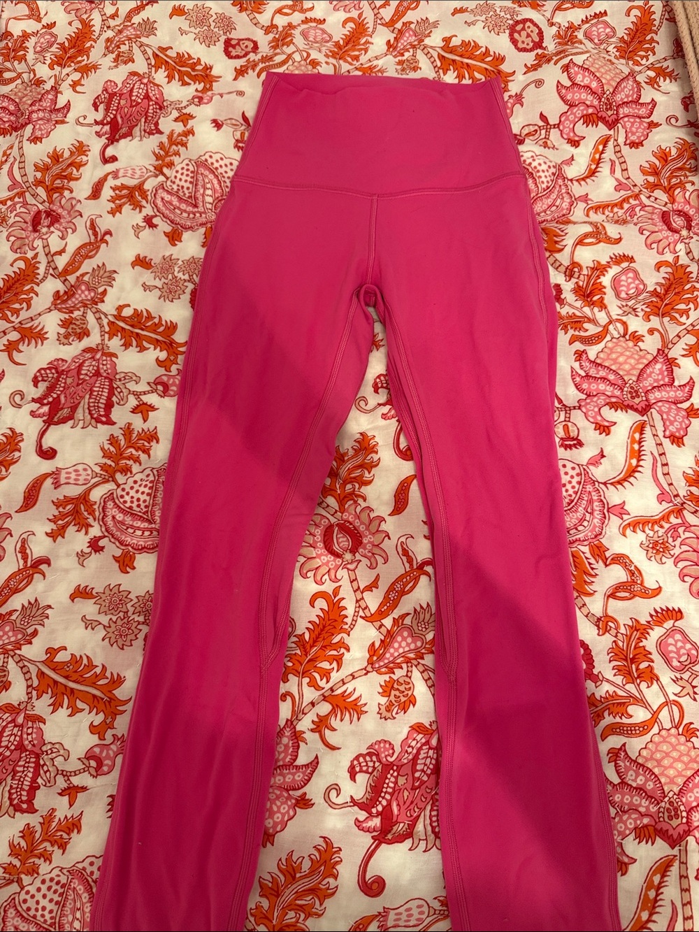 Sonic pink lululemon align leggings size 2 excellent condition!